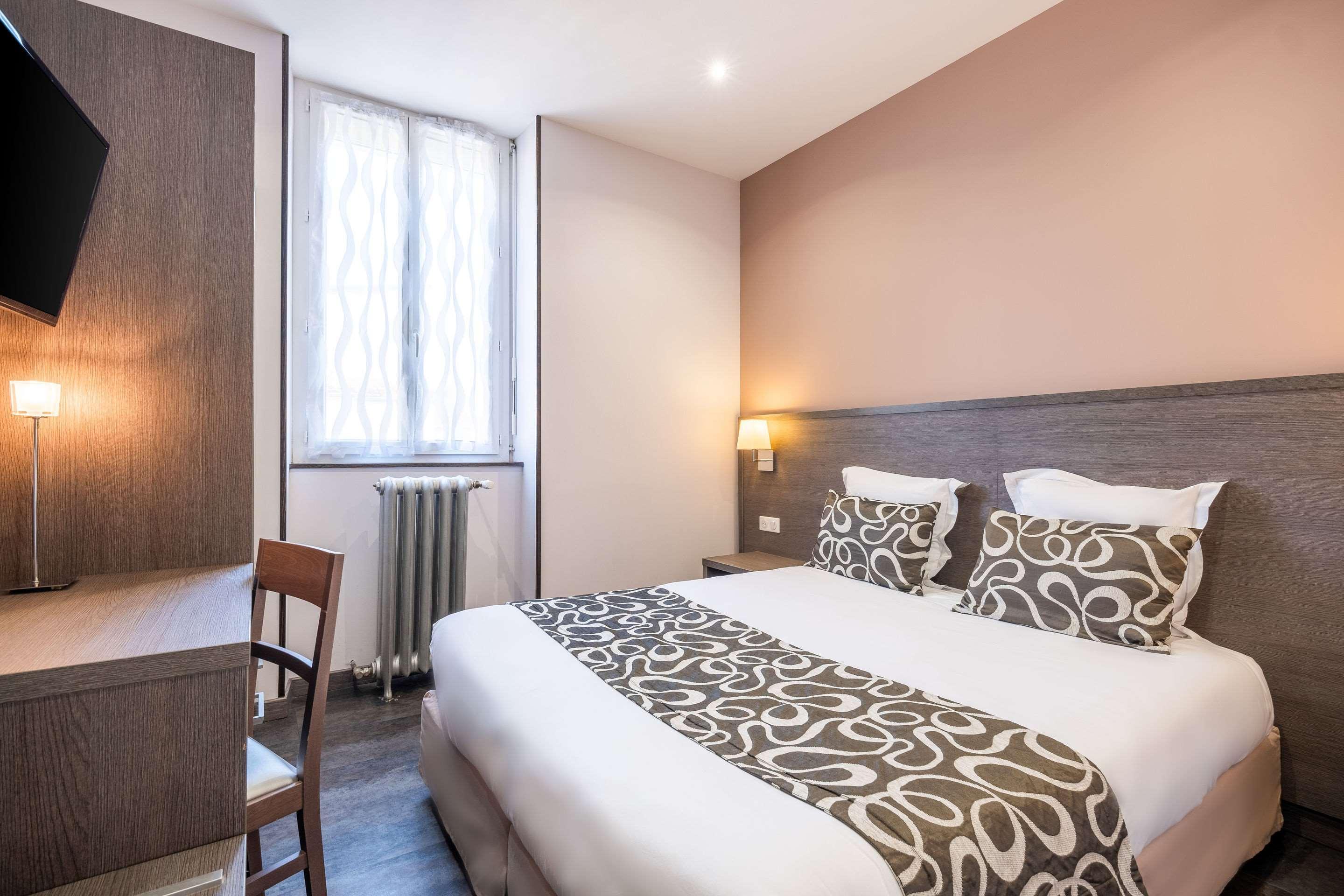 The Originals City, Hotel Regina, Perigueux Exterior photo